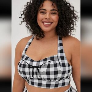 Torrid Retro Plaid Swim Top -No underwire.  Lightly padded.  Very supportive.